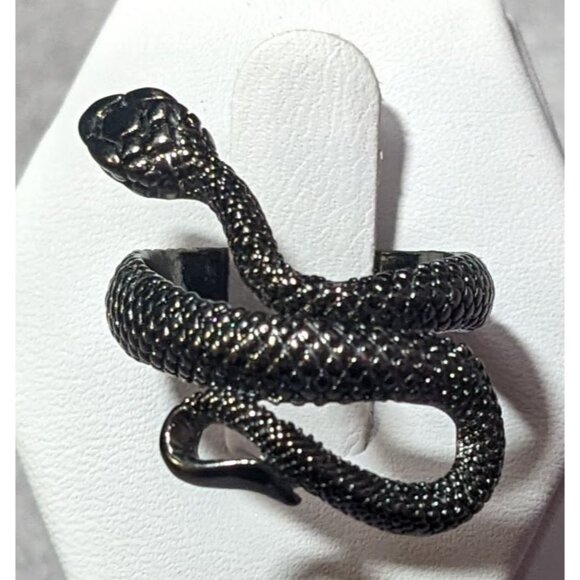 Gothic Gunmetal Tone Textured Snake Ring Size 5 1/2 - Picture 1 of 14